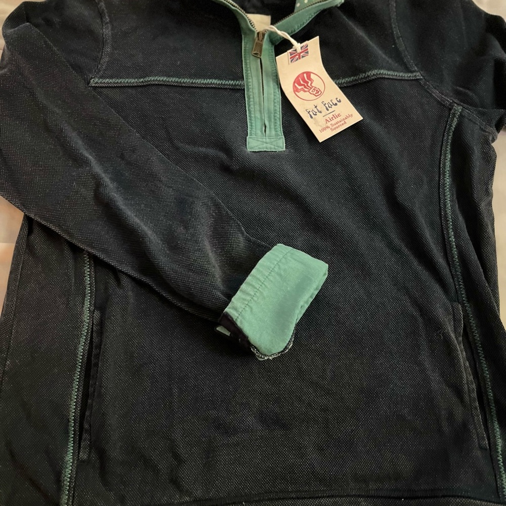 Arlie sweatshirt nwt